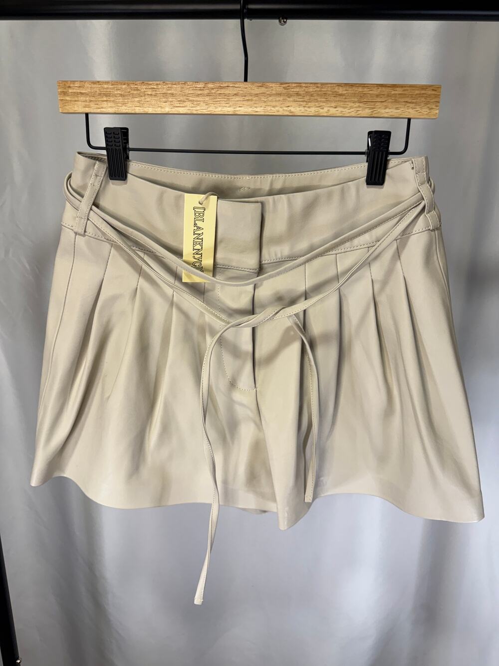 BlankNYC Faux Leather Pleated Skorts Women's 27 Ivory Belted High Rise NWT